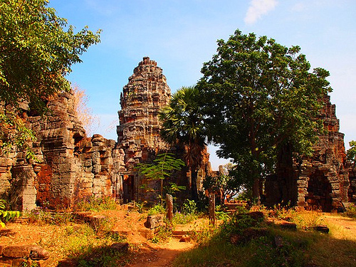 attraction-Prasat Sneung 4.jpg